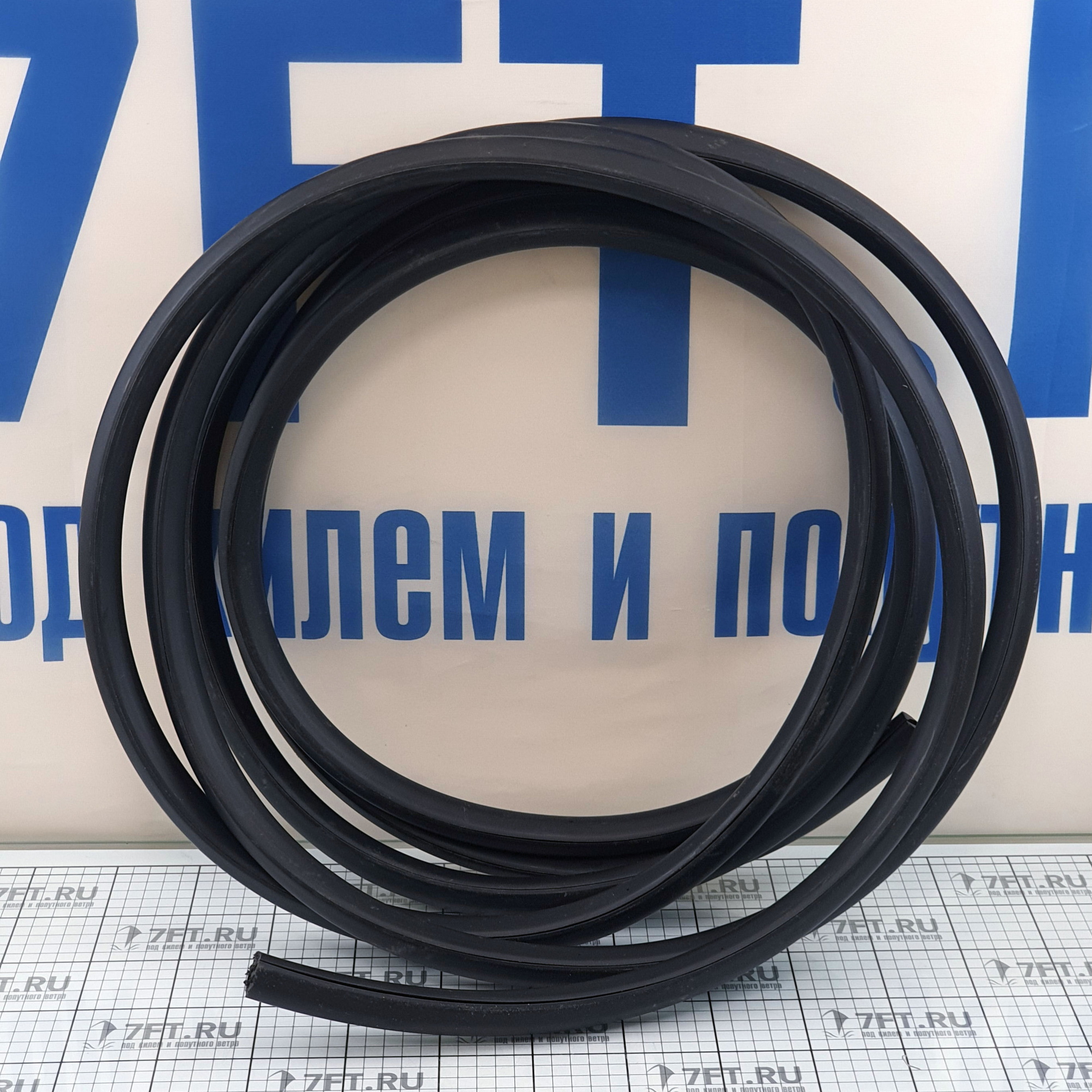 Купить Привальный брус из чёрной пластмассы 5621 28 x 25 мм 7ft.ru в интернет магазине Семь Футов