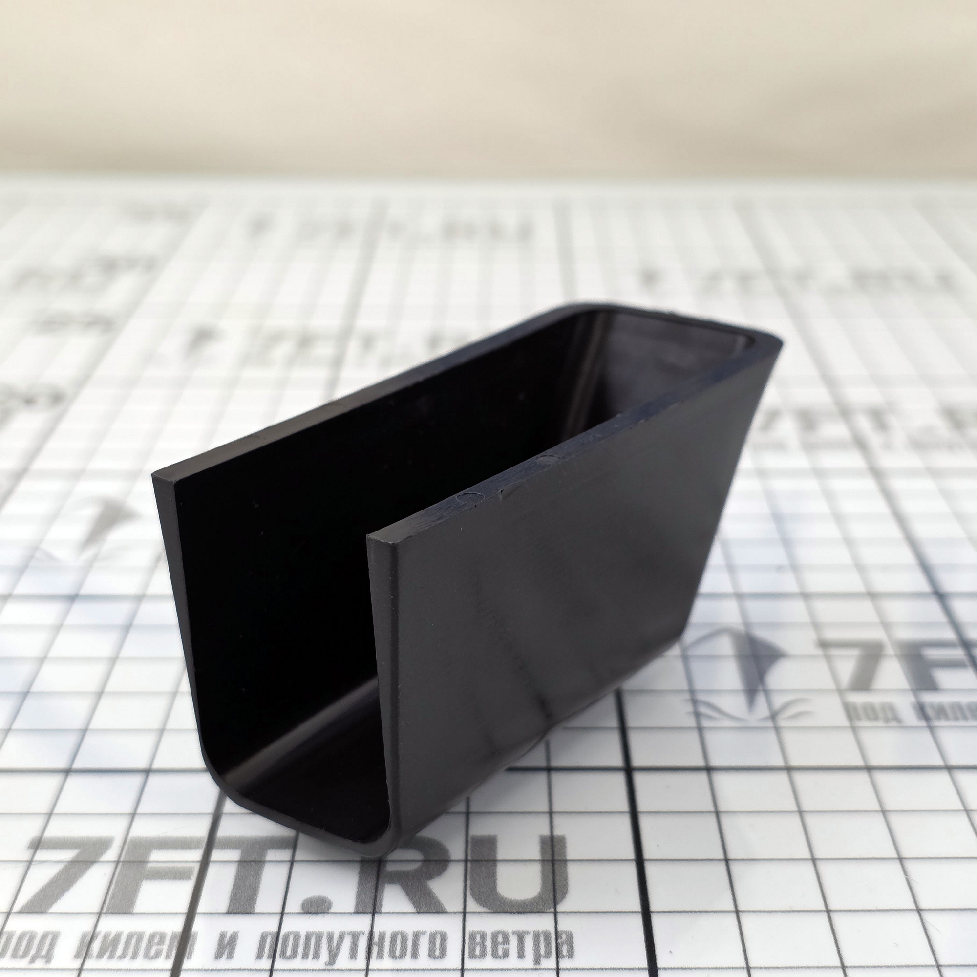 Купить Законцовка для привального бруса 30x38мм из чёрного ПВХ, Osculati 44.488.01 7ft.ru в интернет магазине Семь Футов