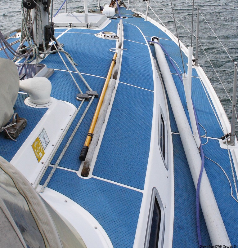 Купить Лист палубного покрытия Treadmaster TU-008312 M-Original Diamond 1200x900х3мм из синего крупнозернистого каучука с ПВХ 7ft.ru в интернет магазине Семь Футов