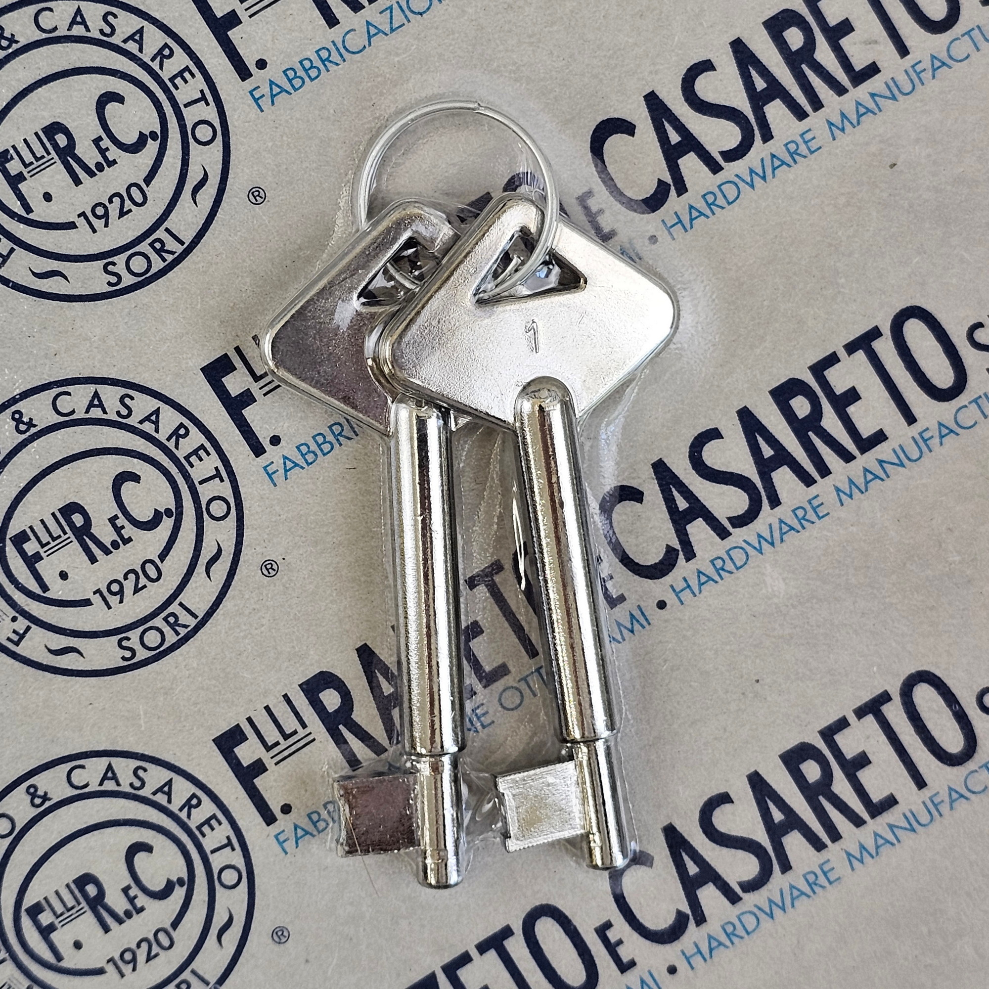 Купить Замок врезной для раздвижных дверей F.LLI Razeto & Casareto 379730 101x57x15мм из хромированной латуни правая/левая сторона 7ft.ru в интернет магазине Семь Футов