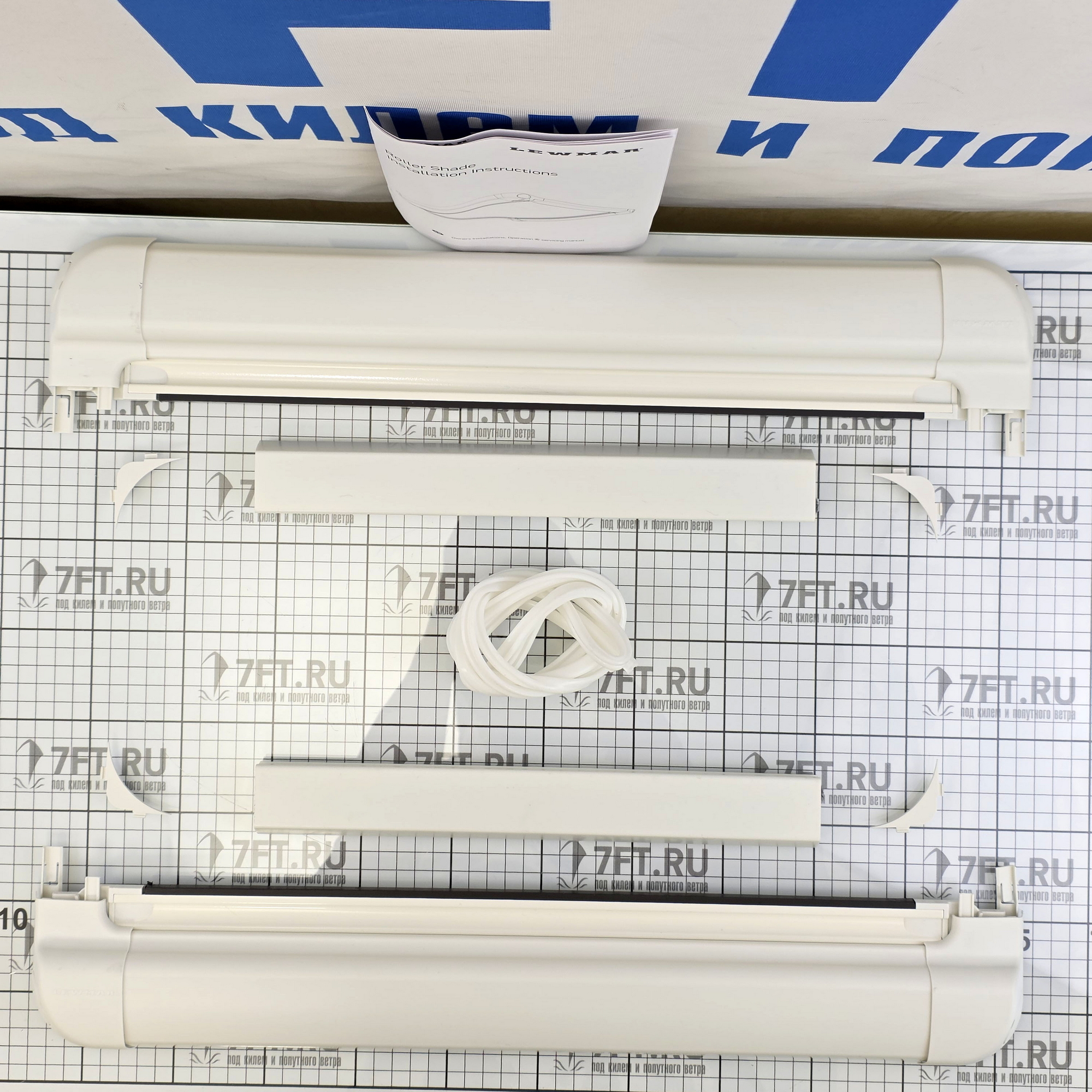 Купить Светозащитная шторка и москитная сетка Lewmar Eclipse Roller Shade 367730100 541 x 465 мм размер 30 7ft.ru в интернет магазине Семь Футов