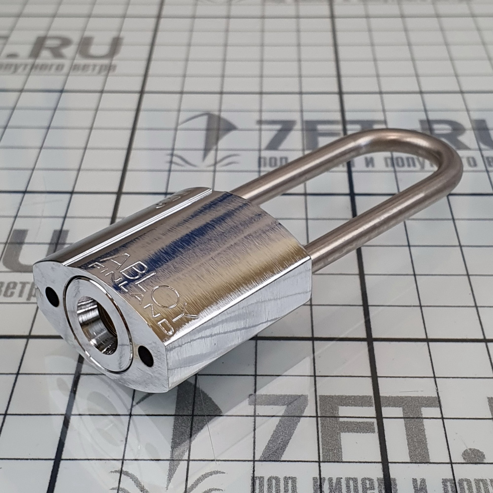 Купить Навесной замок Abloy PL320 11110035 из латуни с дужкой из нержавеющей стали 50мм 7ft.ru в интернет магазине Семь Футов