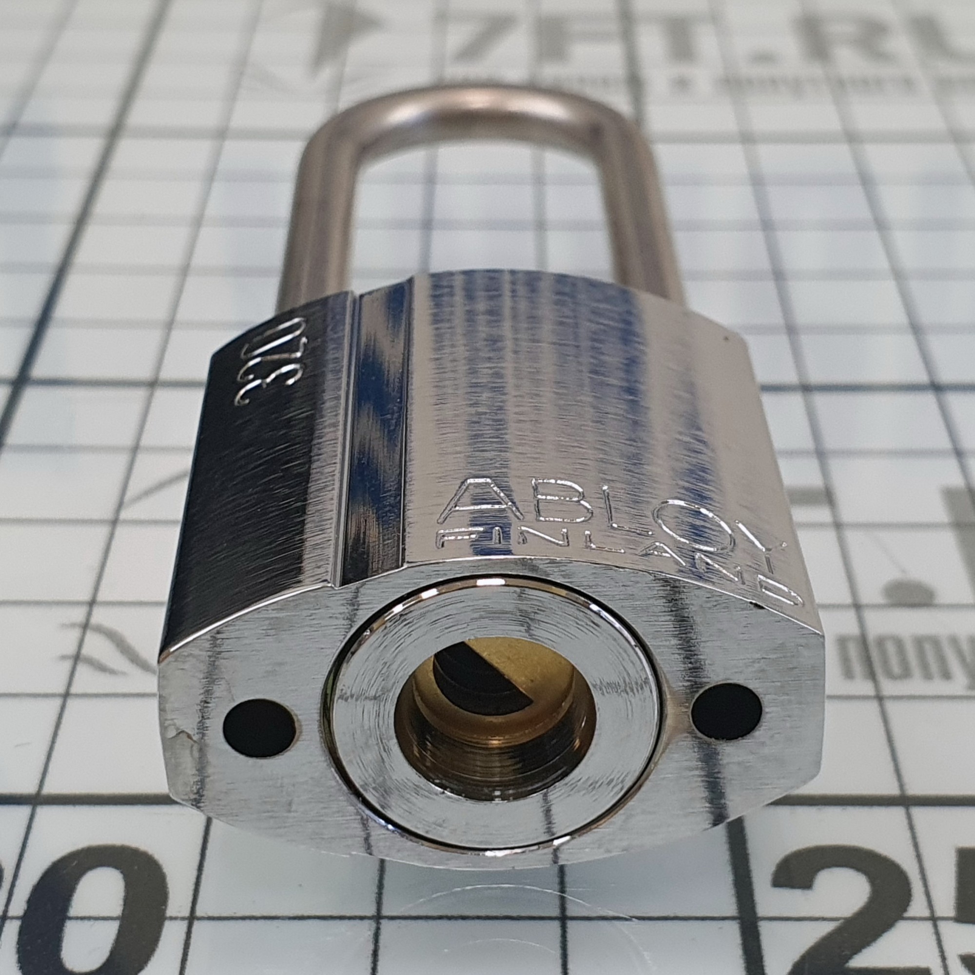 Купить Навесной замок Abloy PL320 11110035 из латуни с дужкой из нержавеющей стали 50мм 7ft.ru в интернет магазине Семь Футов