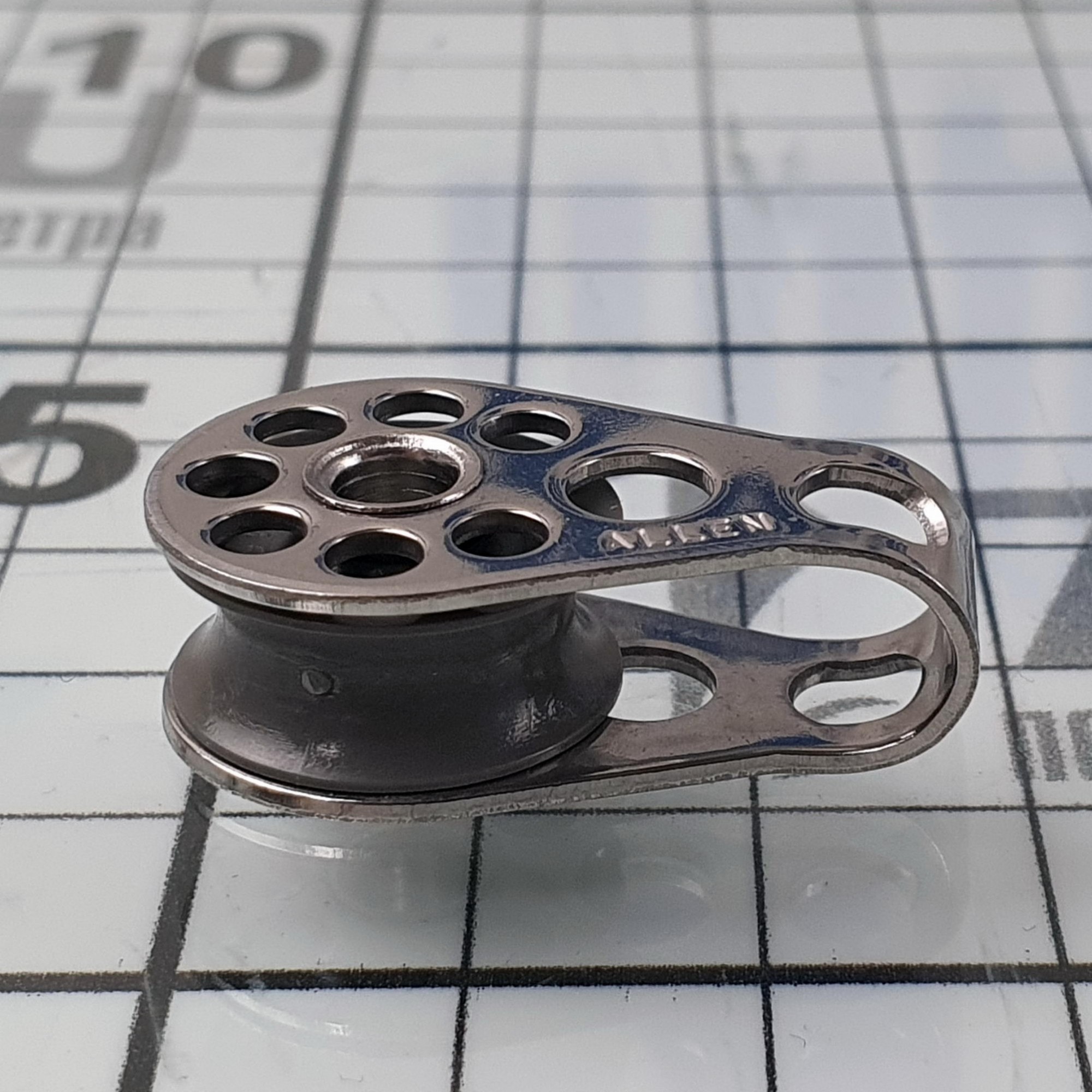 Купить Одношкивный невертлюжный блок Allen Brothers A4078 2 - 5 мм 275 кг 7ft.ru в интернет магазине Семь Футов