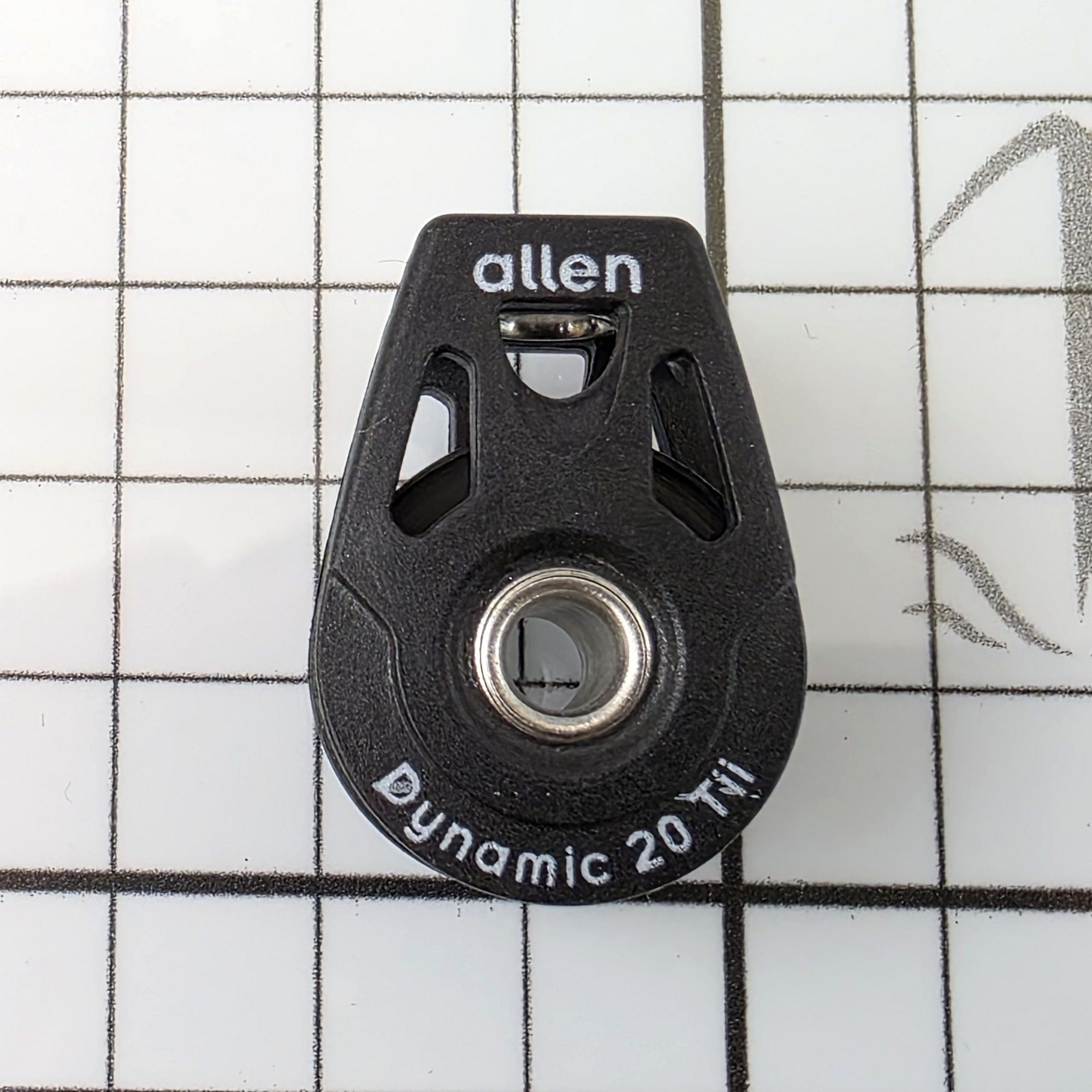 Купить Одношкивный шарикоподшипниковый блок Allen Brothers Dynamic A2020TI  2,5 - 6 мм 540 кг чёрный 7ft.ru в интернет магазине Семь Футов