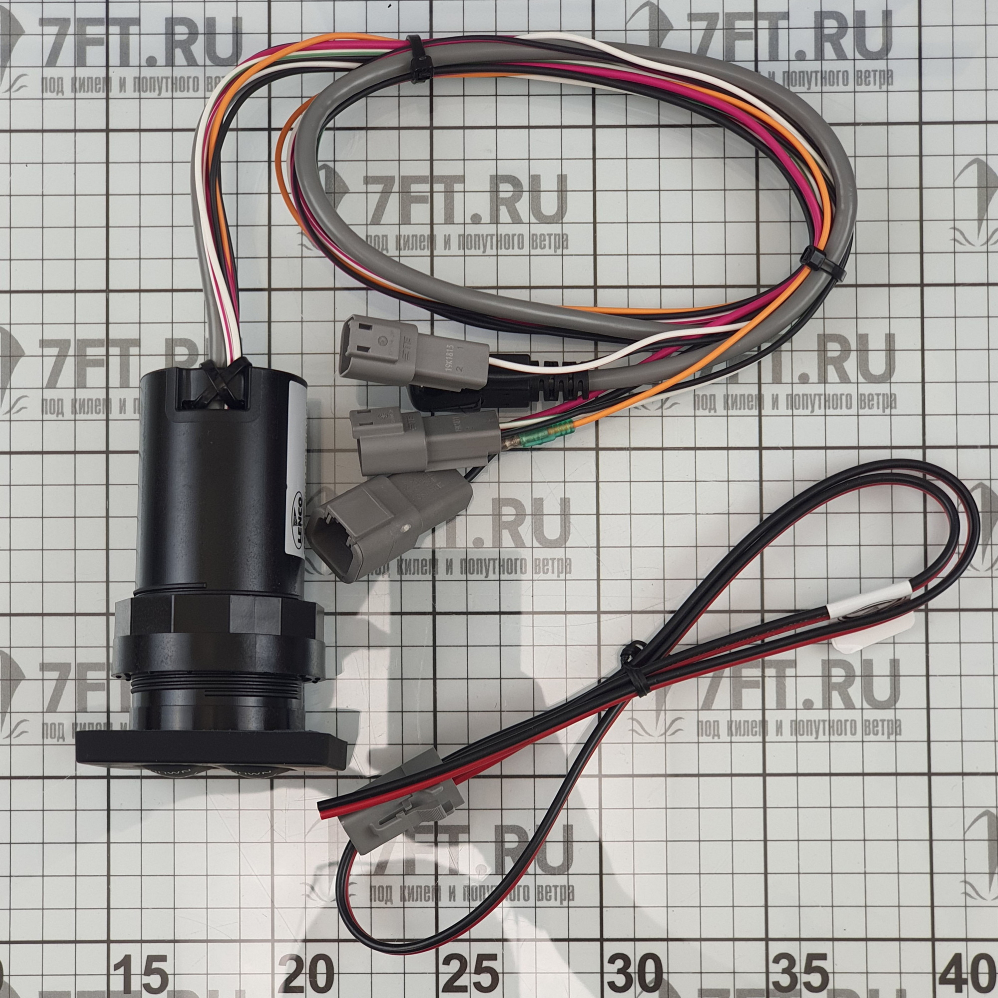 Купить Стандартный комплект переключателей Lenco Marine 15069-001 12/24 В 7ft.ru в интернет магазине Семь Футов