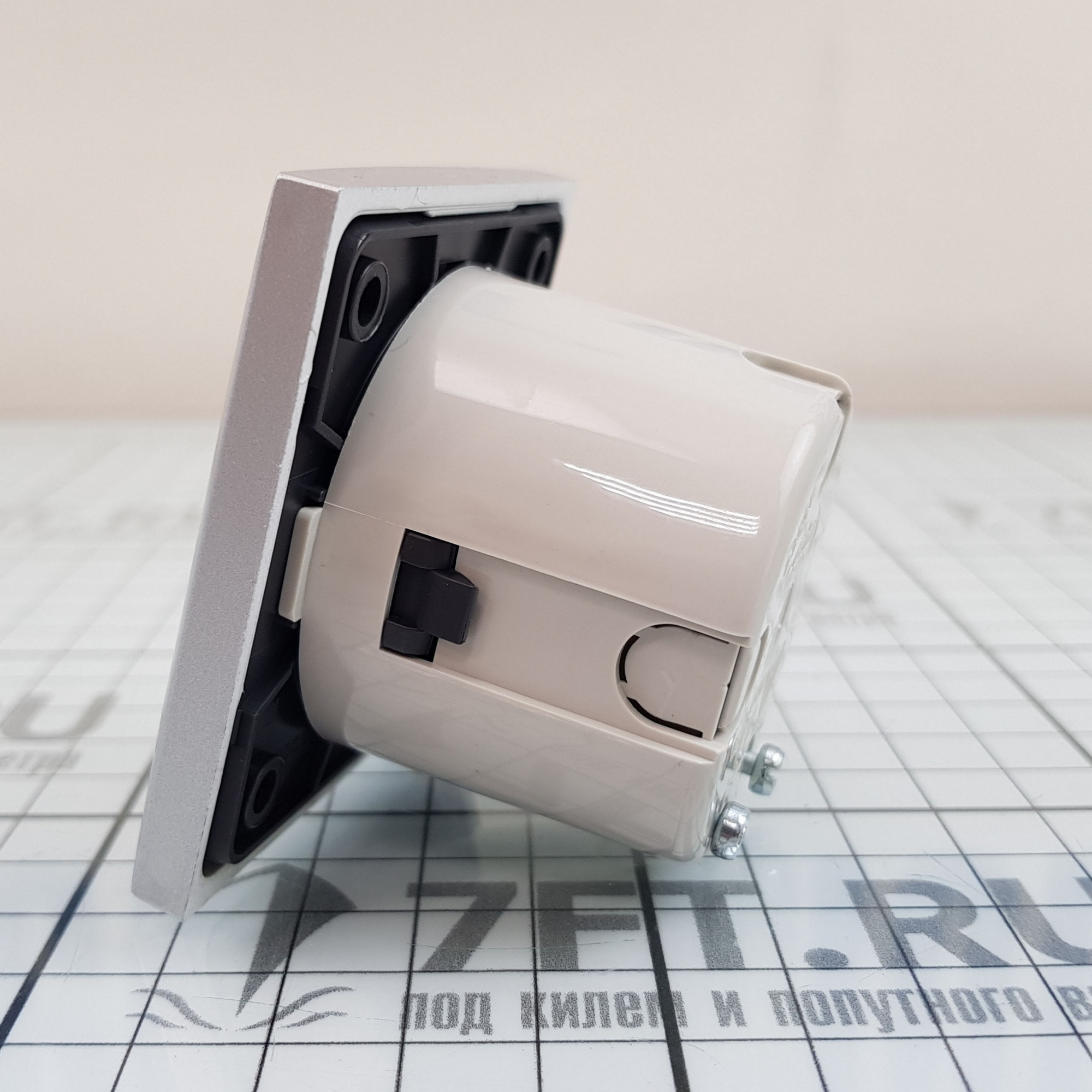 Купить Розетка сетевая Batsystem BE5919MS 230 В матово-серая 7ft.ru в интернет магазине Семь Футов