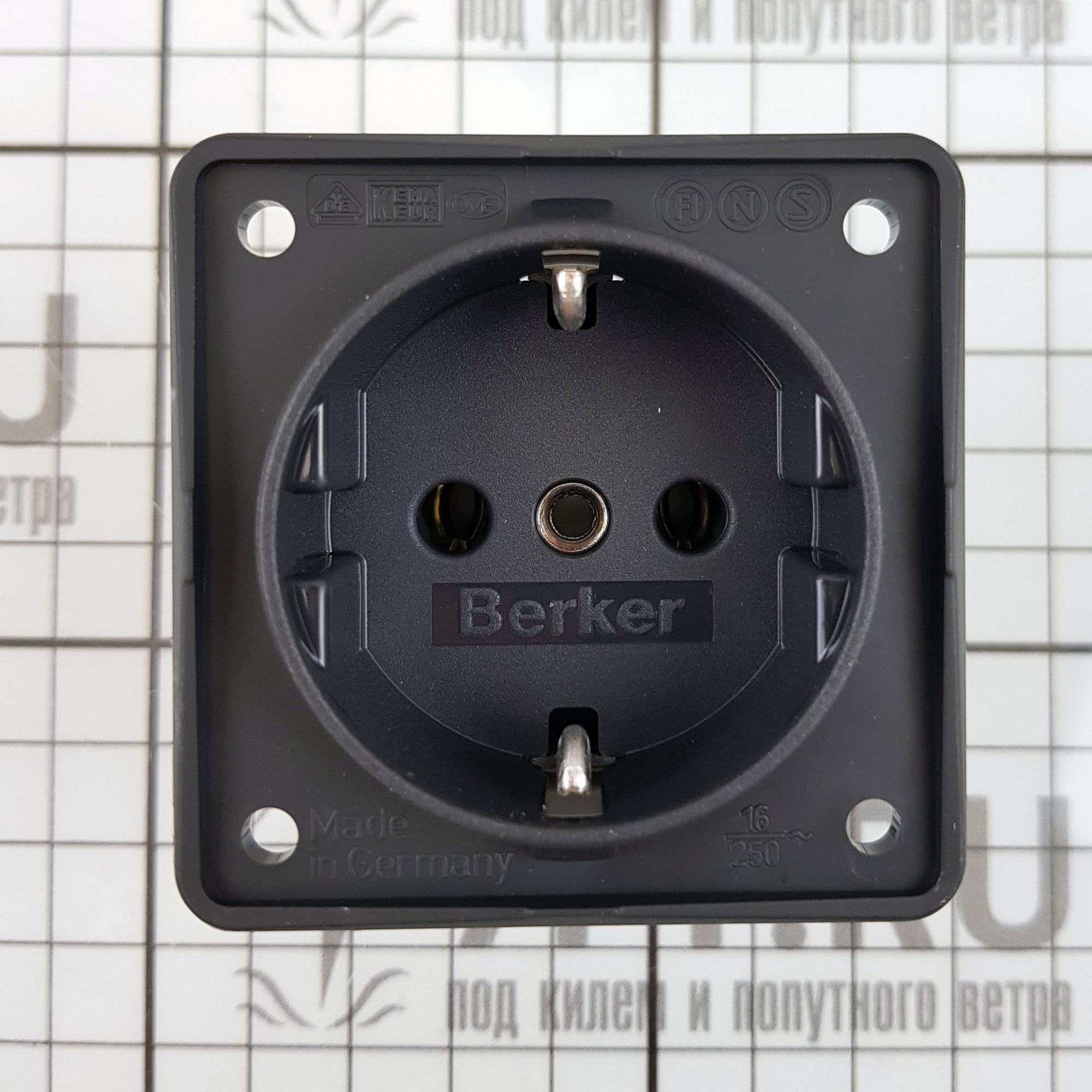 Купить Розетка сетевая Batsystem BE5919MS 230 В матово-серая 7ft.ru в интернет магазине Семь Футов