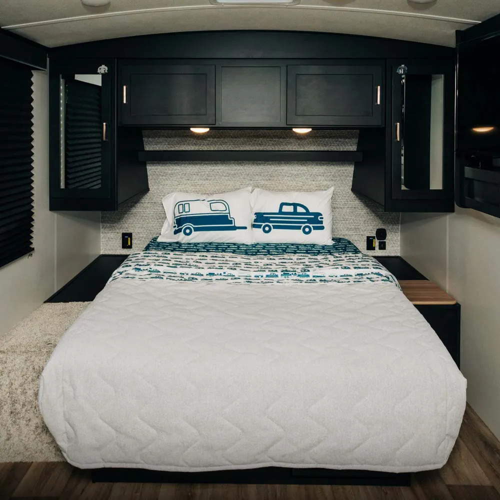 Купить Camco 17-53298 простыня Short Queen  Blue / White RV Print 7ft.ru в интернет магазине Семь Футов