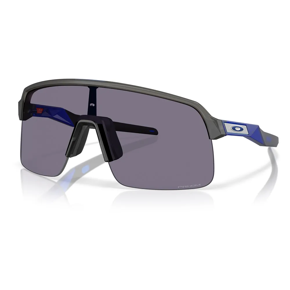 Купить Oakley OO9463-6939-0 Солнцезащитные очки Sutro lite Бесцветный Matte Grey Smoke Prizm Grey/CAT3 7ft.ru в интернет магазине Семь Футов