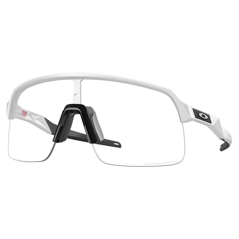 Купить Oakley 0OO9463-946346-39 Sutro Lite Солнцезащитные Очки Фотохромные Matte White Photochromic/CAT1-2 7ft.ru в интернет магазине Семь Футов