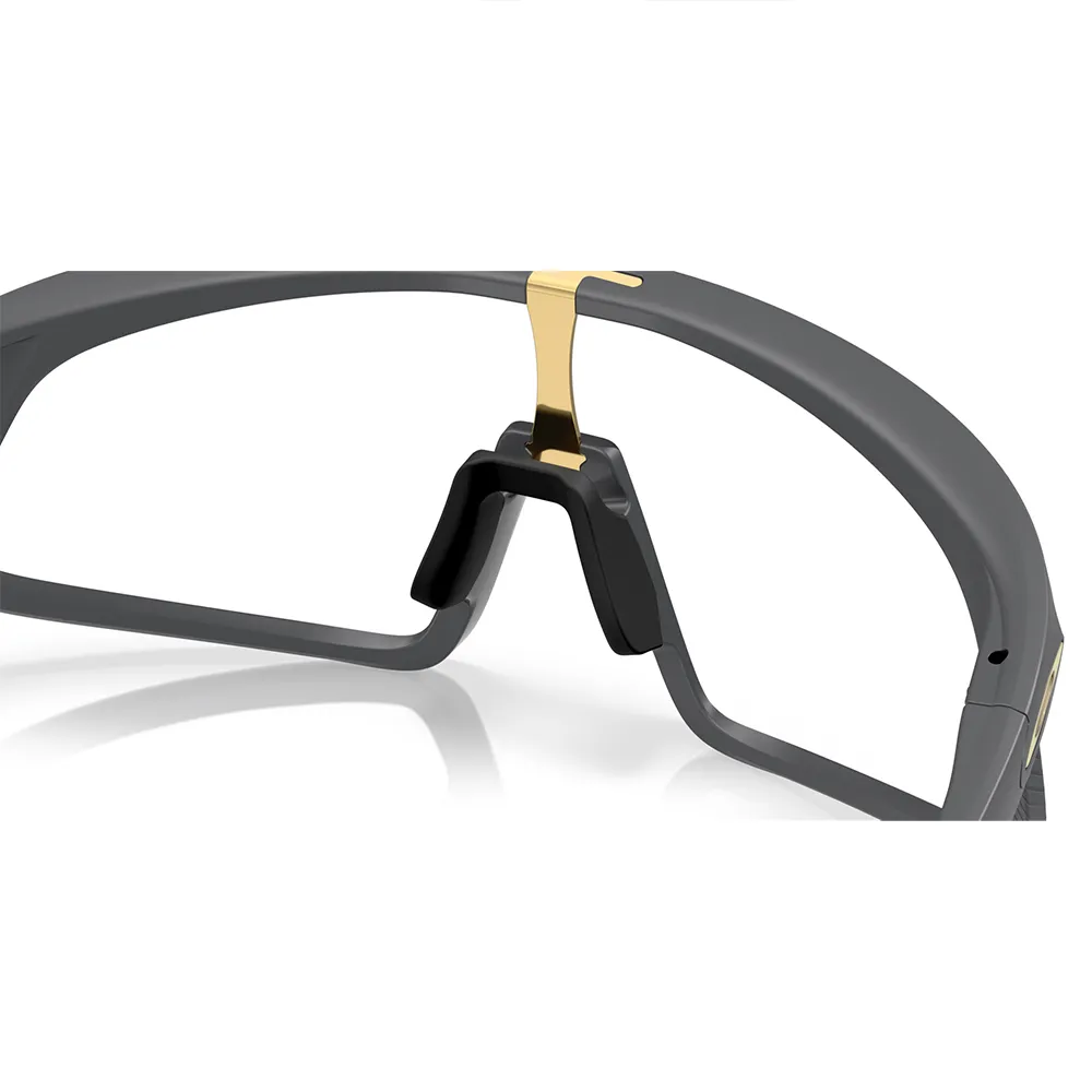 Купить Oakley OO9484-0649-0 Фотохромные солнцезащитные очки Rslv Серебристый Matte Carbon Photochromic/CAT1-2 7ft.ru в интернет магазине Семь Футов