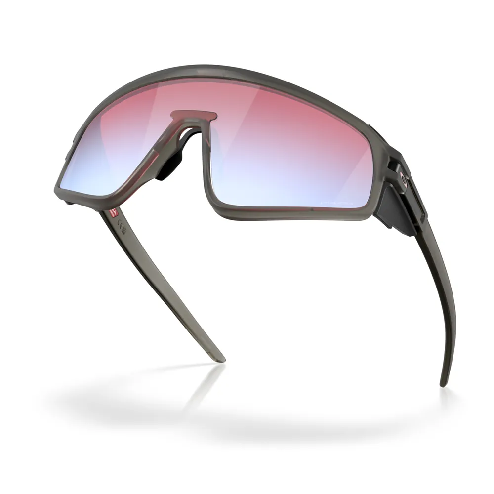 Купить Oakley OO9404-1235-35 Солнцезащитные очки Latch panel Matte Grey Smoke Prizm Snow Sapphire/CAT3 7ft.ru в интернет магазине Семь Футов