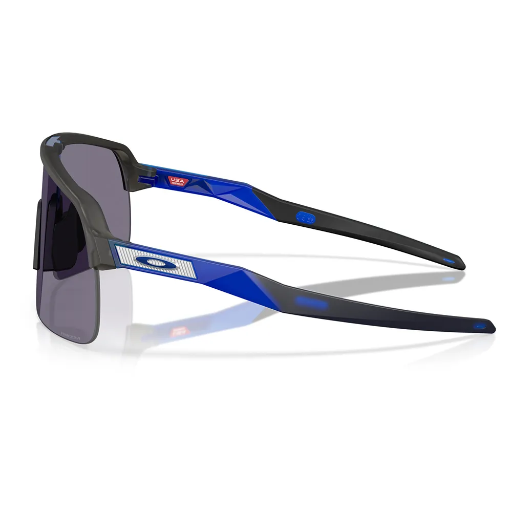 Купить Oakley OO9463-6939-0 Солнцезащитные очки Sutro lite Бесцветный Matte Grey Smoke Prizm Grey/CAT3 7ft.ru в интернет магазине Семь Футов