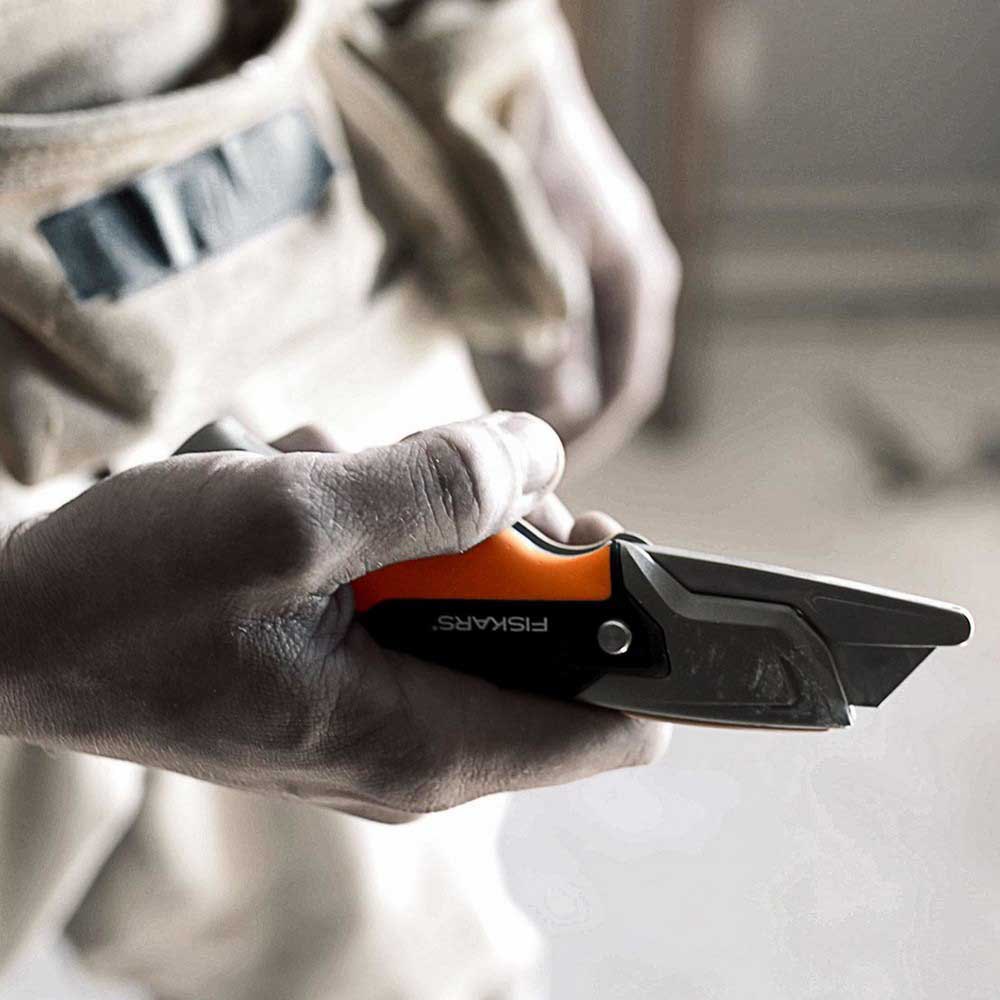 Купить Fiskars 1027222 CarbonMax Фиксированный универсальный нож Оранжевый Orange 7ft.ru в интернет магазине Семь Футов