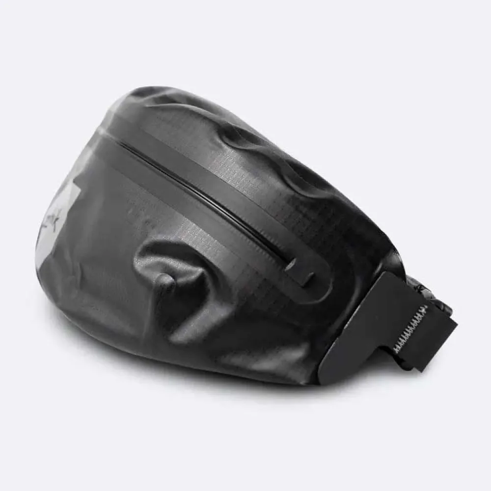 Купить Zhik lgg-0040-u-blk-02l поясная сумка Waterproof 2L Black 25x15x10 7ft.ru в интернет магазине Семь Футов