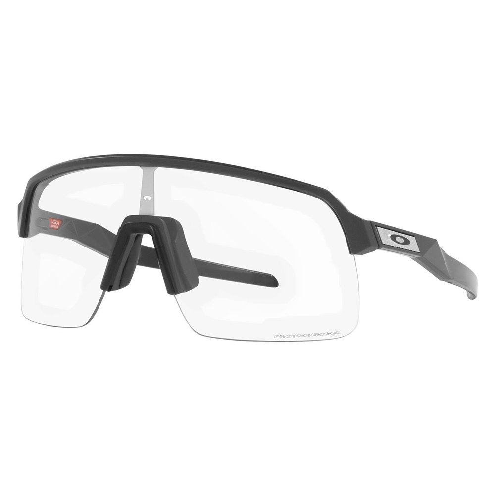 Купить Oakley OO9463-4539 Sutro Lite Солнцезащитные Очки Фотохромные Matte Carbon Clear Photochromic/CAT1-2 7ft.ru в интернет магазине Семь Футов