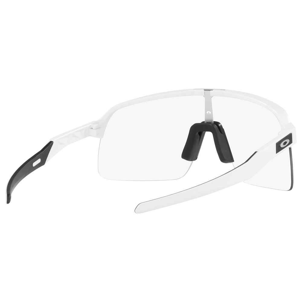 Купить Oakley 0OO9463-946346-39 Sutro Lite Солнцезащитные Очки Фотохромные Matte White Photochromic/CAT1-2 7ft.ru в интернет магазине Семь Футов