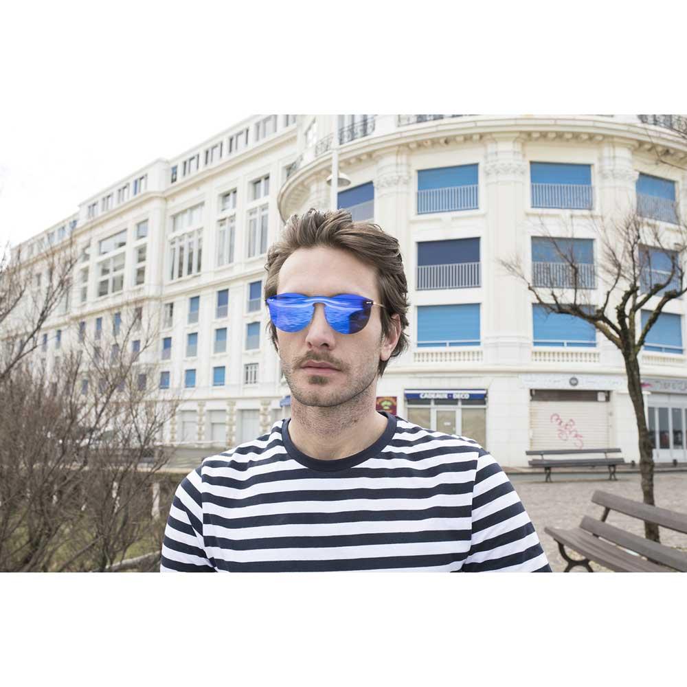 Купить Ocean sunglasses 20.2 Солнцезащитные очки Berlin Space Flat Dark Revo Blue Metal Gold Temple/CAT3 7ft.ru в интернет магазине Семь Футов