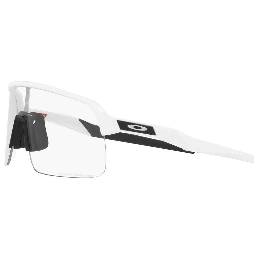 Купить Oakley 0OO9463-946346-39 Sutro Lite Солнцезащитные Очки Фотохромные Matte White Photochromic/CAT1-2 7ft.ru в интернет магазине Семь Футов