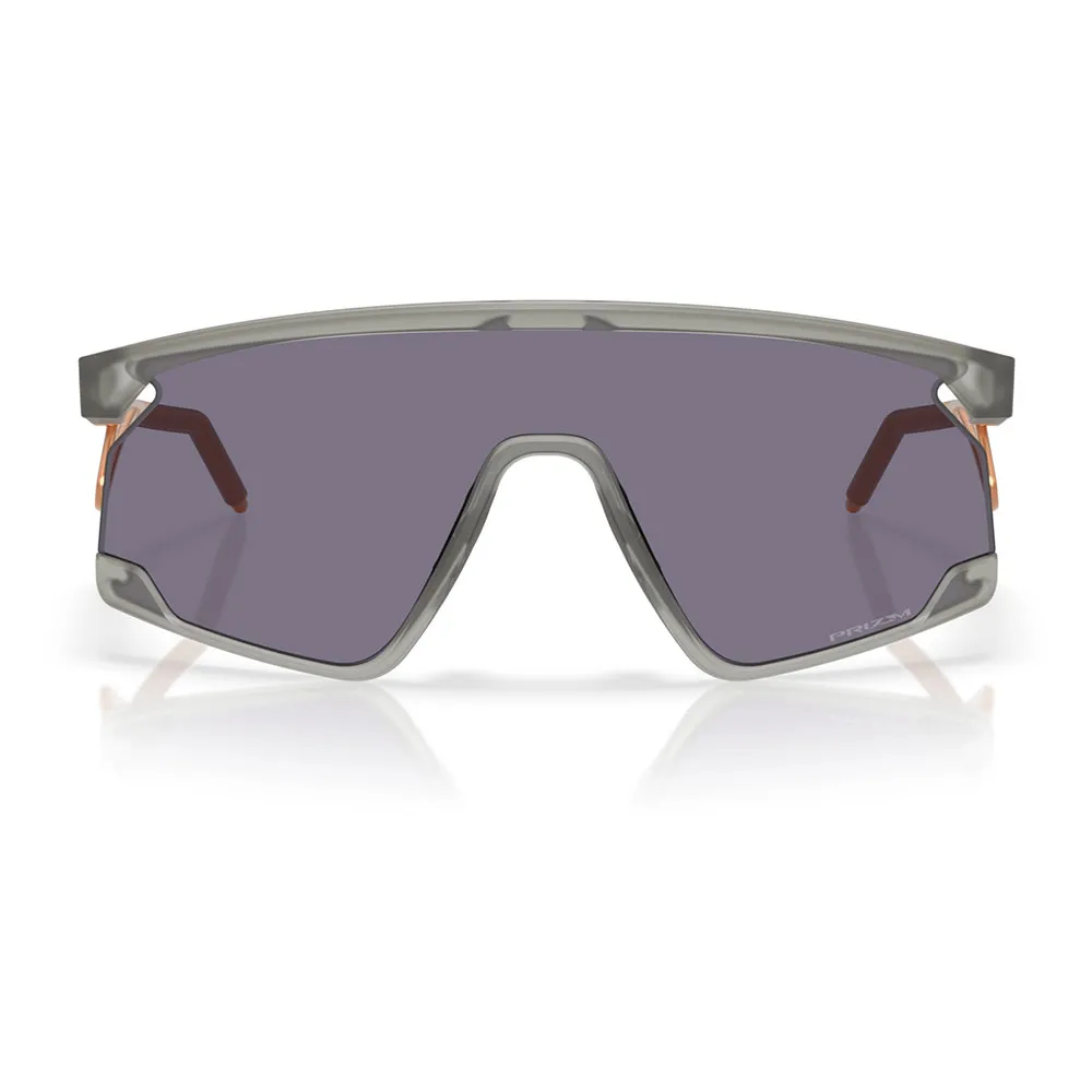 Купить Oakley OO9237-1339 Солнцезащитные очки Bxtr metal Trans Grey Ink Prizm Grey/CAT3 7ft.ru в интернет магазине Семь Футов