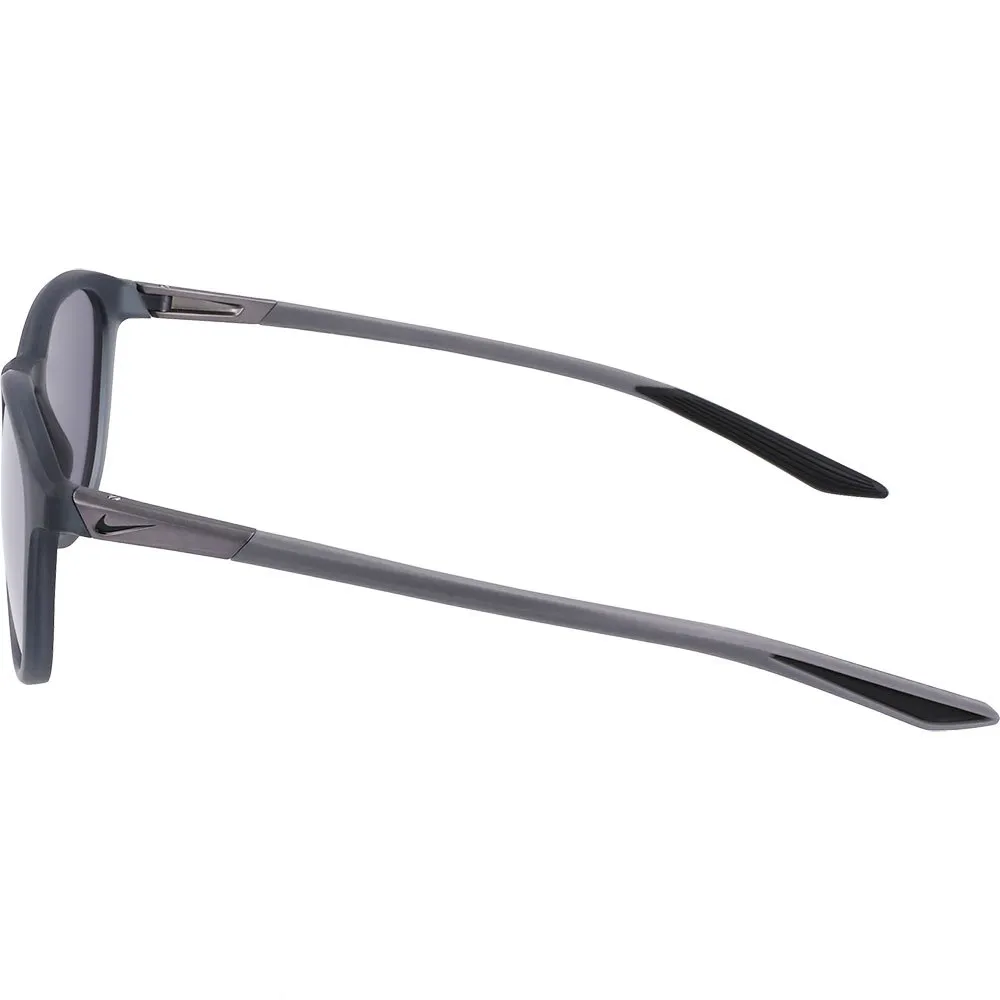 Купить Nike NKDZ7360-5119010 Солнцезащитные очки Evolution Dz7360 Бесцветный Matte Dark Grey Silver Mirror/CAT3 7ft.ru в интернет магазине Семь Футов