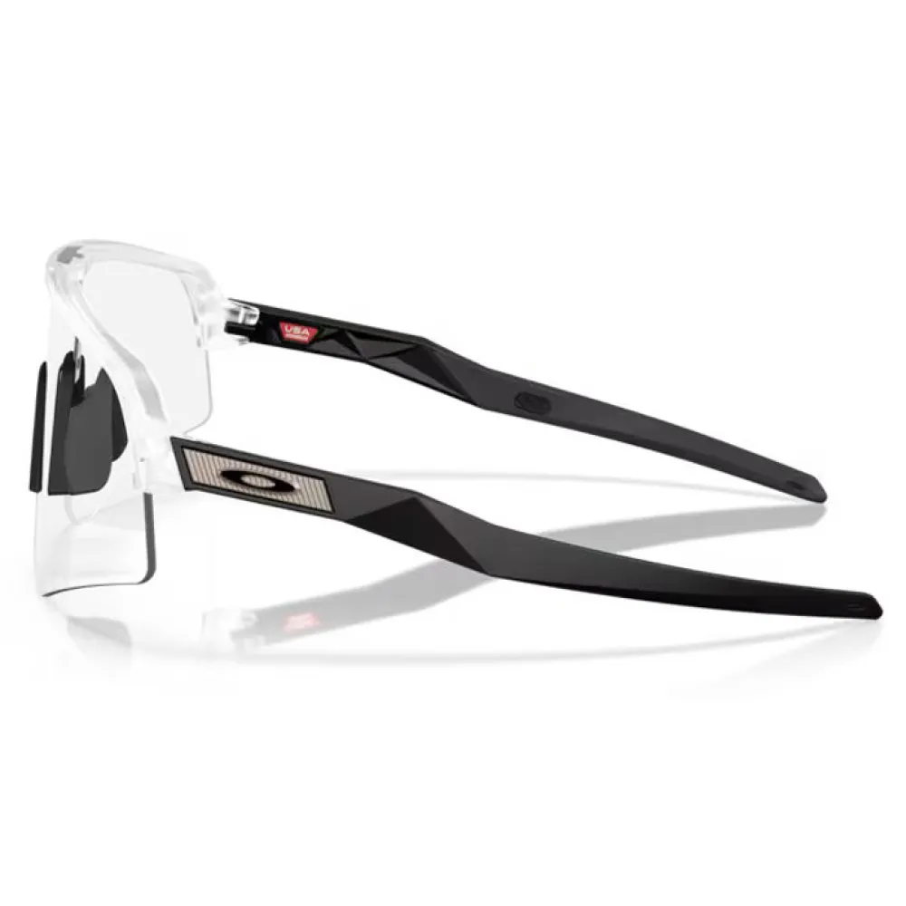 Купить Oakley oo9465-3939 Фотохромные солнцезащитные очки Sutro lite sweep Matte Clear 20x10x10 Photochromic/CAT0-3 7ft.ru в интернет магазине Семь Футов