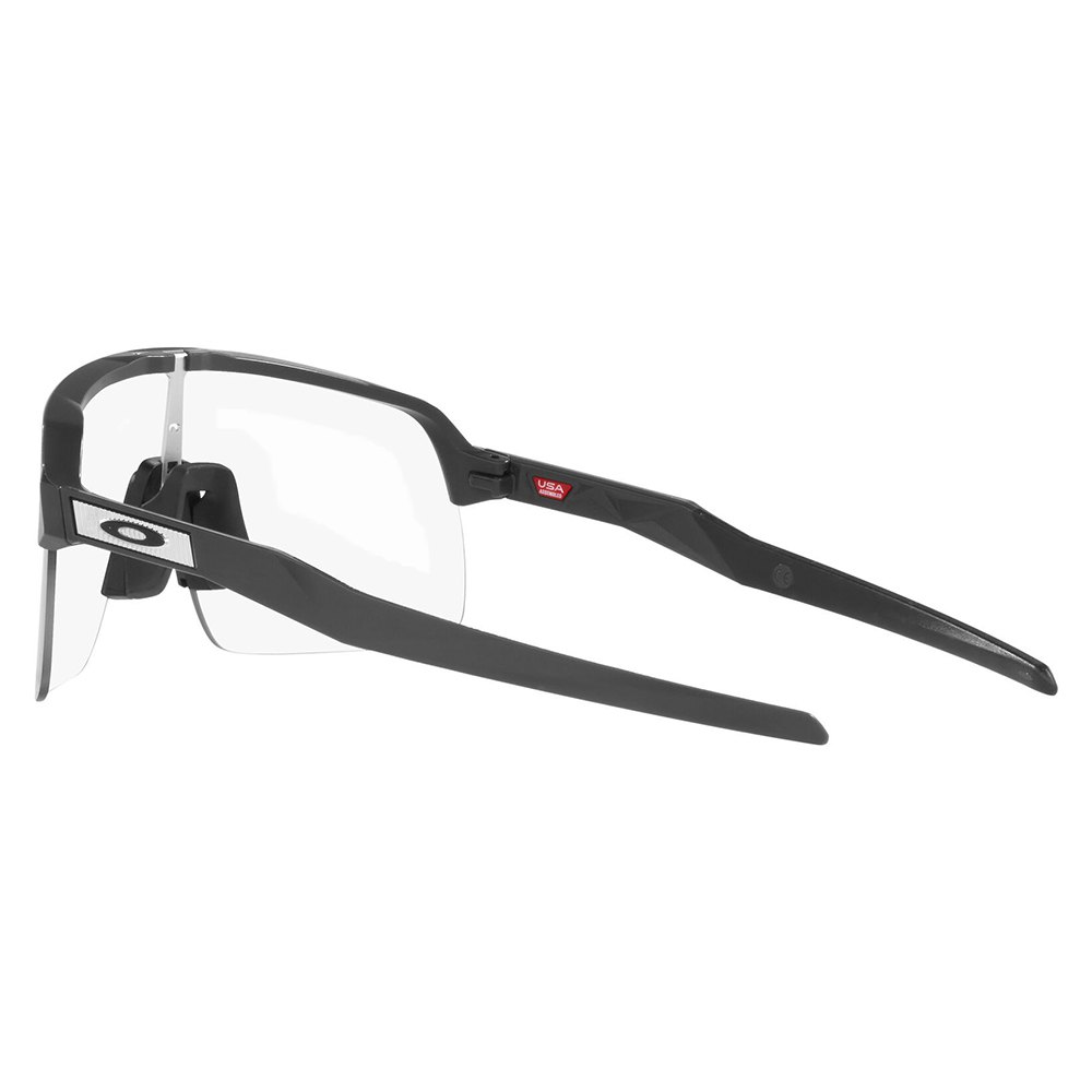 Купить Oakley OO9463-4539 Sutro Lite Солнцезащитные Очки Фотохромные Matte Carbon Clear Photochromic/CAT1-2 7ft.ru в интернет магазине Семь Футов