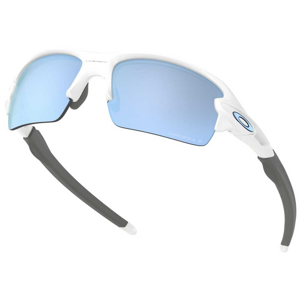 Купить Oakley OJ9005-0659 Flak XS Prizm Молодежные поляризованные солнцезащитные очки Deep Water Polished White Prizm Deep Water Polarized/Cat3 7ft.ru в интернет магазине Семь Футов