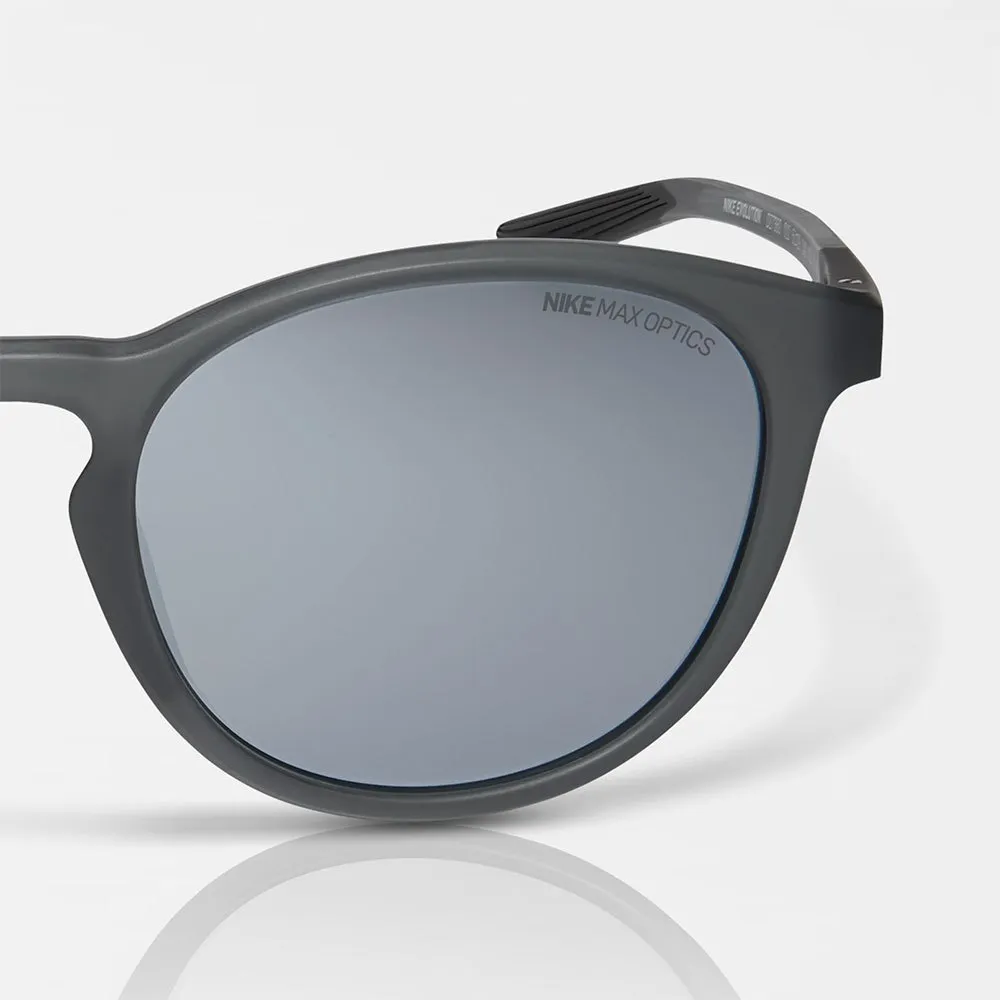 Купить Nike NKDZ7360-5119010 Солнцезащитные очки Evolution Dz7360 Бесцветный Matte Dark Grey Silver Mirror/CAT3 7ft.ru в интернет магазине Семь Футов