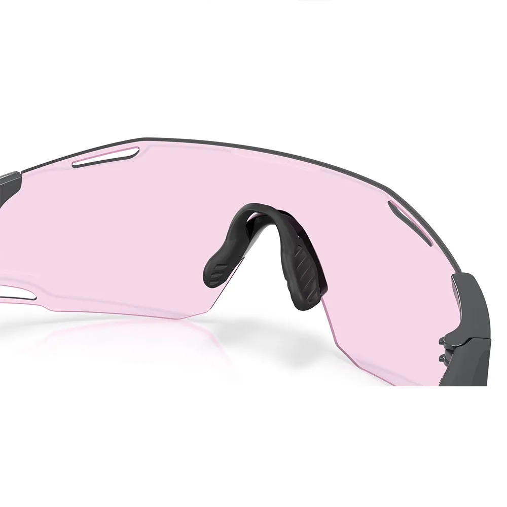 Купить Oakley OO9513-0439 Солнцезащитные очки Cybr dyno Розовый Polished Carbon Prizm Low Light/CAT1 7ft.ru в интернет магазине Семь Футов