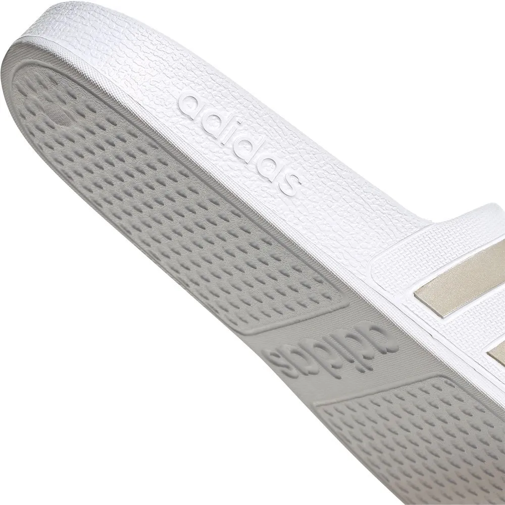 Купить adidas ef1730/9 Шлёпанцы Adilette Aqua Footwear White / Silver Metal / Footwear White 32x20x10 EU 43 7ft.ru в интернет магазине Семь Футов