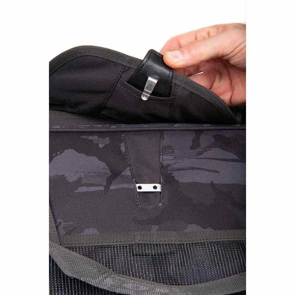 Купить Fox rage nlu154 Сумка для рыболовных снастей Voyager Moulded XL Black Camo 40x30x25 7ft.ru в интернет магазине Семь Футов