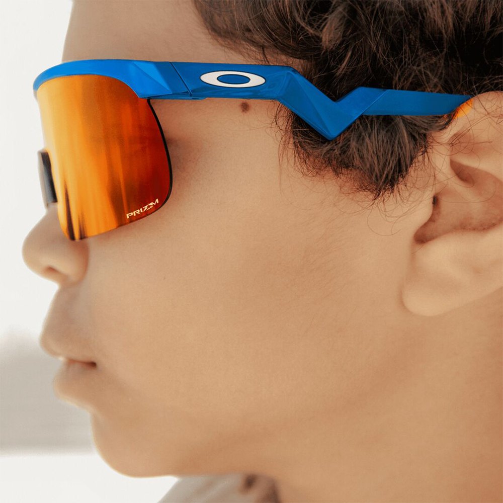 Купить Oakley OJ9010-0723 Resistor Prizm Молодежные солнцезащитные очки Polished White Prizm Sapphire/CAT3 7ft.ru в интернет магазине Семь Футов