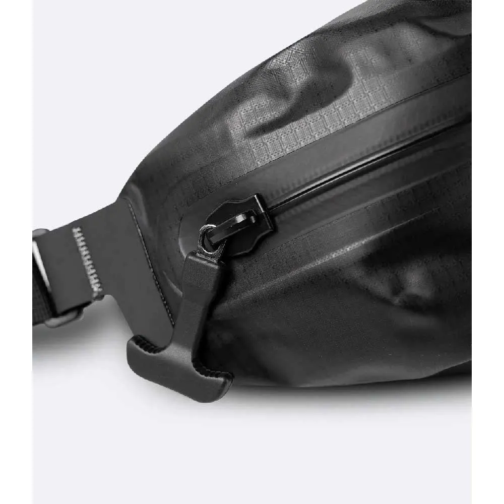 Купить Zhik lgg-0040-u-blk-02l поясная сумка Waterproof 2L Black 25x15x10 7ft.ru в интернет магазине Семь Футов