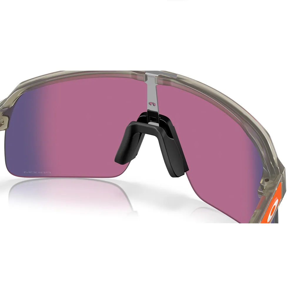 Купить Oakley OO9463-6839-0 Солнцезащитные очки Sutro lite Золотистый Matte Grey Ink Matte Prizm Road/CAT3 7ft.ru в интернет магазине Семь Футов