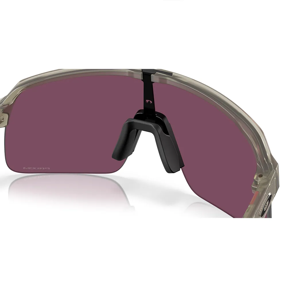 Купить Oakley OO9463-7039-0 Солнцезащитные очки Sutro lite Золотистый Matte Grey Ink Prizm Road Black/CAT3 7ft.ru в интернет магазине Семь Футов