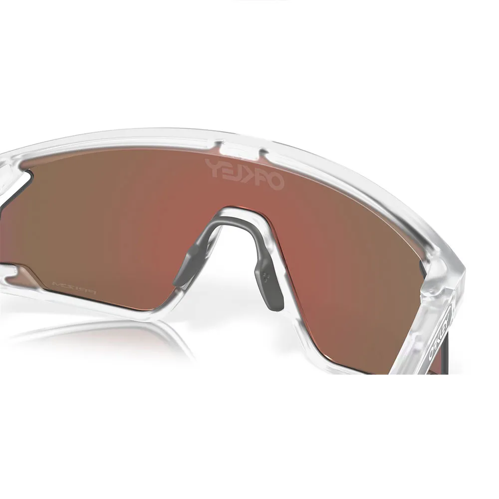 Купить Oakley OO9237-0239 Солнцезащитные очки BXTR Metal Prizm Бесцветный Matte Clear Prizm Violet/CAT3 7ft.ru в интернет магазине Семь Футов