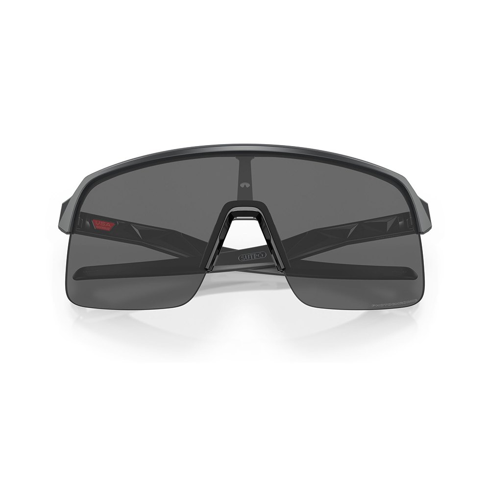 Купить Oakley OO9463-4539 Sutro Lite Солнцезащитные Очки Фотохромные Matte Carbon Clear Photochromic/CAT1-2 7ft.ru в интернет магазине Семь Футов