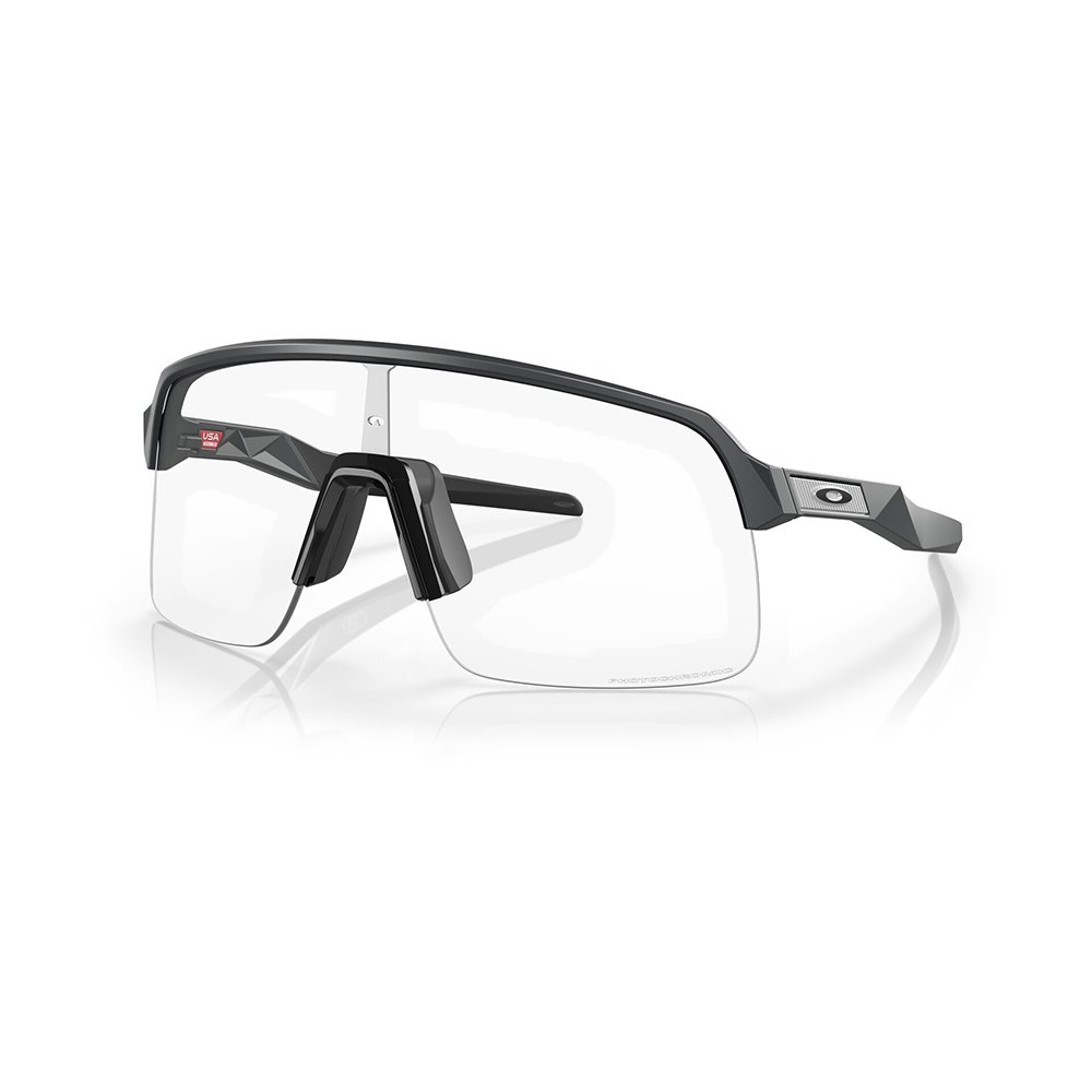 Купить Oakley OO9463-4539 Sutro Lite Солнцезащитные Очки Фотохромные Matte Carbon Clear Photochromic/CAT1-2 7ft.ru в интернет магазине Семь Футов