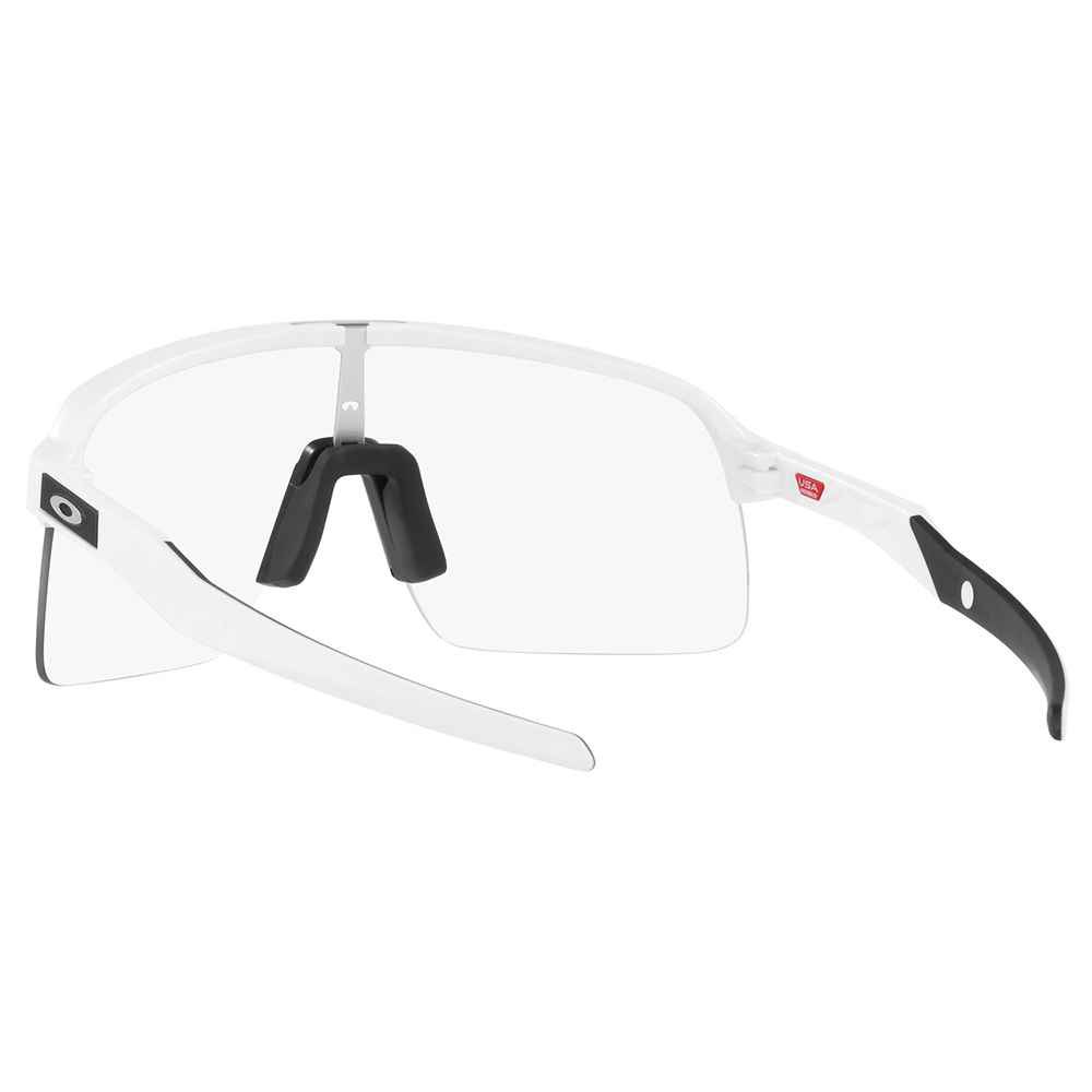 Купить Oakley 0OO9463-946346-39 Sutro Lite Солнцезащитные Очки Фотохромные Matte White Photochromic/CAT1-2 7ft.ru в интернет магазине Семь Футов