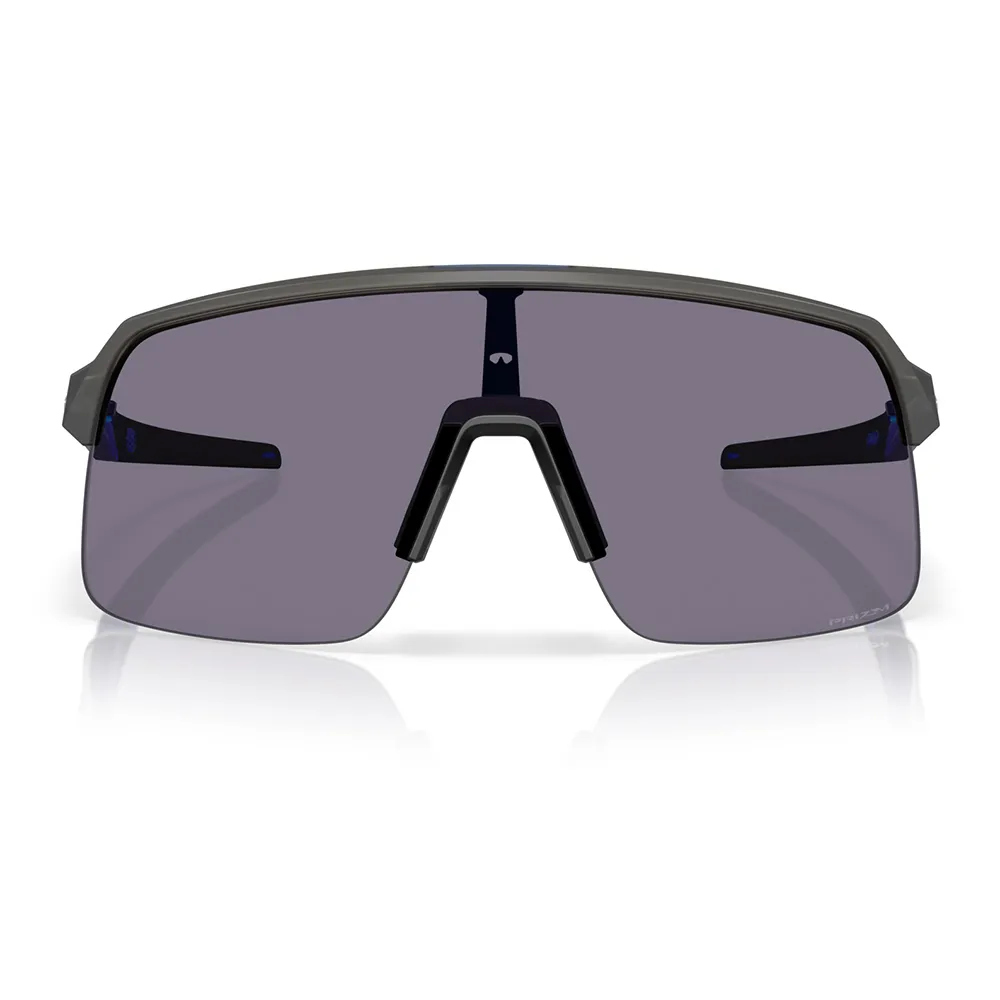 Купить Oakley OO9463-6939-0 Солнцезащитные очки Sutro lite Бесцветный Matte Grey Smoke Prizm Grey/CAT3 7ft.ru в интернет магазине Семь Футов
