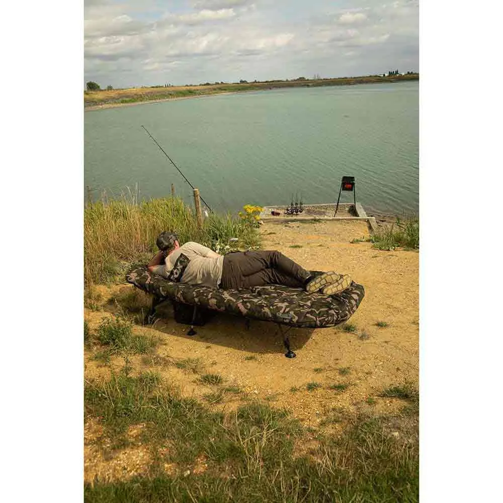 Купить Fox international cbc124 Раскладушка для Карпфишинга Caloite Camo 100x75x20 7ft.ru в интернет магазине Семь Футов