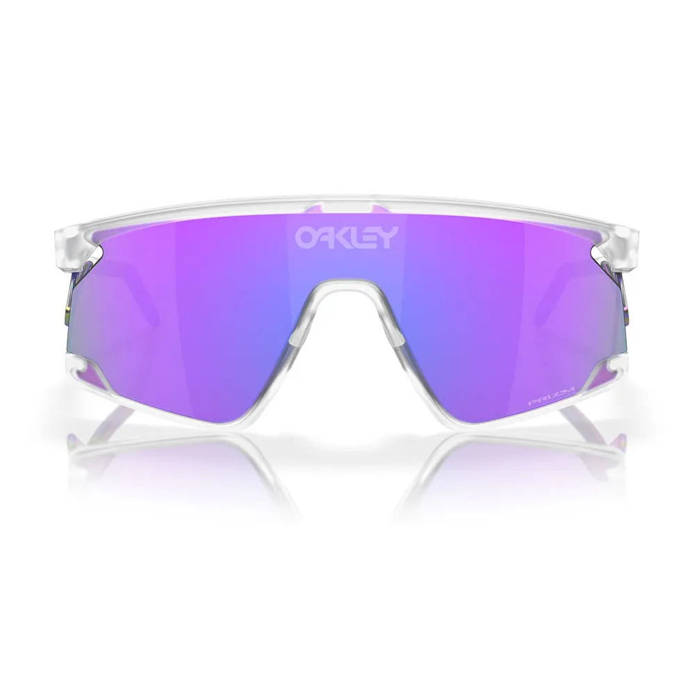 Купить Oakley OO9237-0239 Солнцезащитные очки BXTR Metal Prizm Бесцветный Matte Clear Prizm Violet/CAT3 7ft.ru в интернет магазине Семь Футов