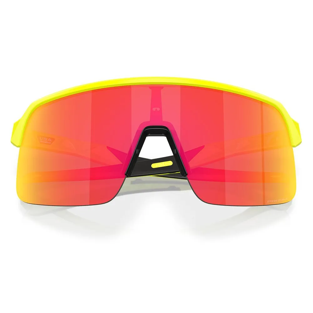 Купить Oakley OO9463-6739 Солнцезащитные очки Sutro lite Matte Tennis Ball Yellow Prizm Ruby/CAT3 7ft.ru в интернет магазине Семь Футов